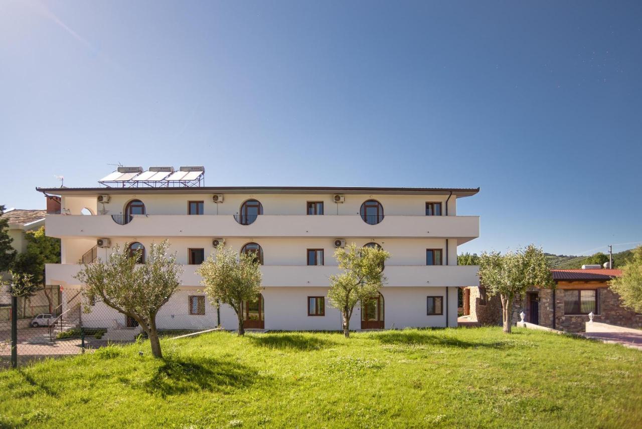 Hotel San Pietro Martin Fushe-Drac Exteriör bild