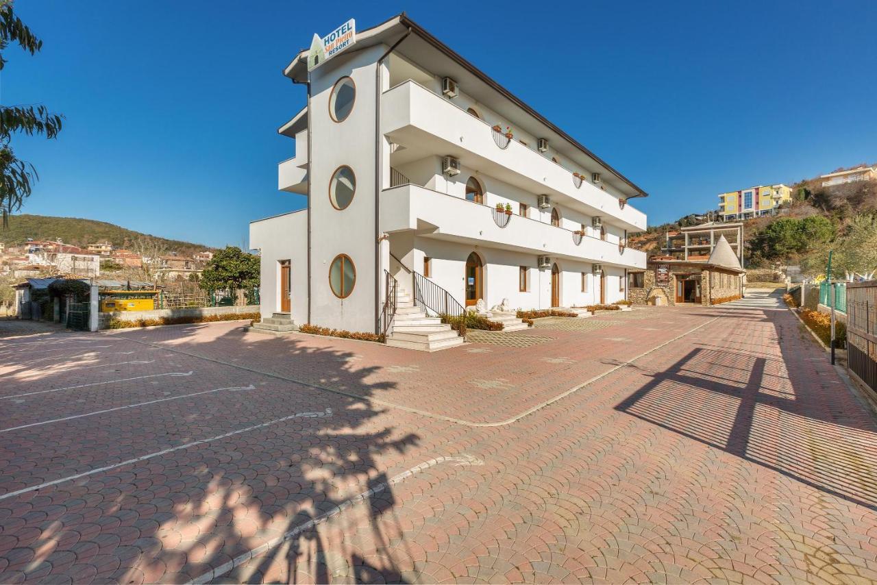 Hotel San Pietro Martin Fushe-Drac Exteriör bild